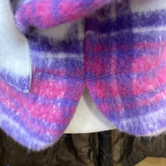 Shacket - Picture 5 of 5